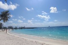 bikini-beach-Maafushi